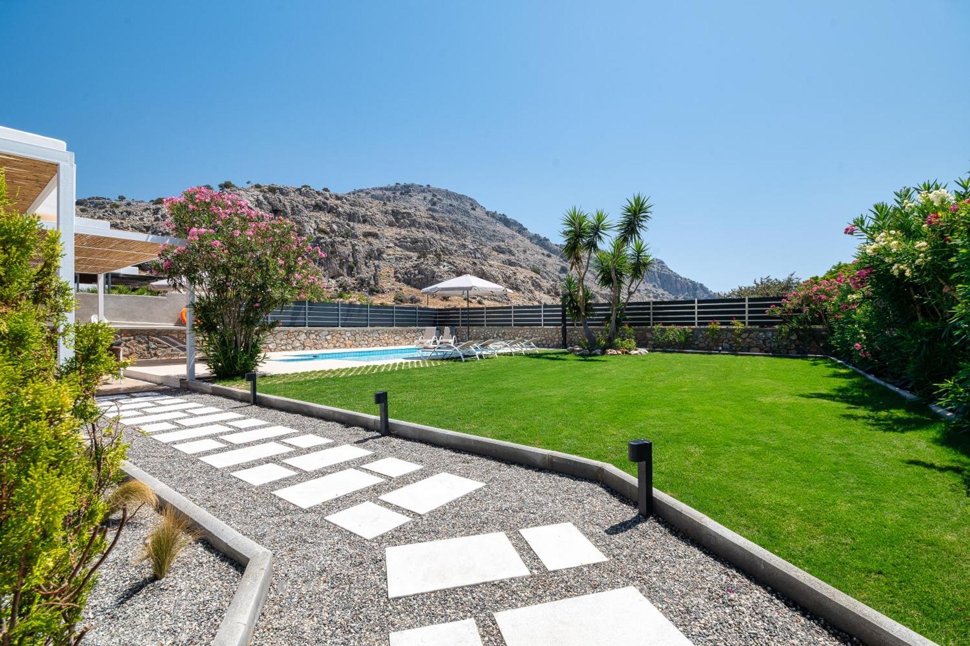 Villa Mariani II - In Lothiarika, Newly Renovated June 2024, Private Pool, Lindos 10 Min, Beach 120M Lárdosz Kültér fotó