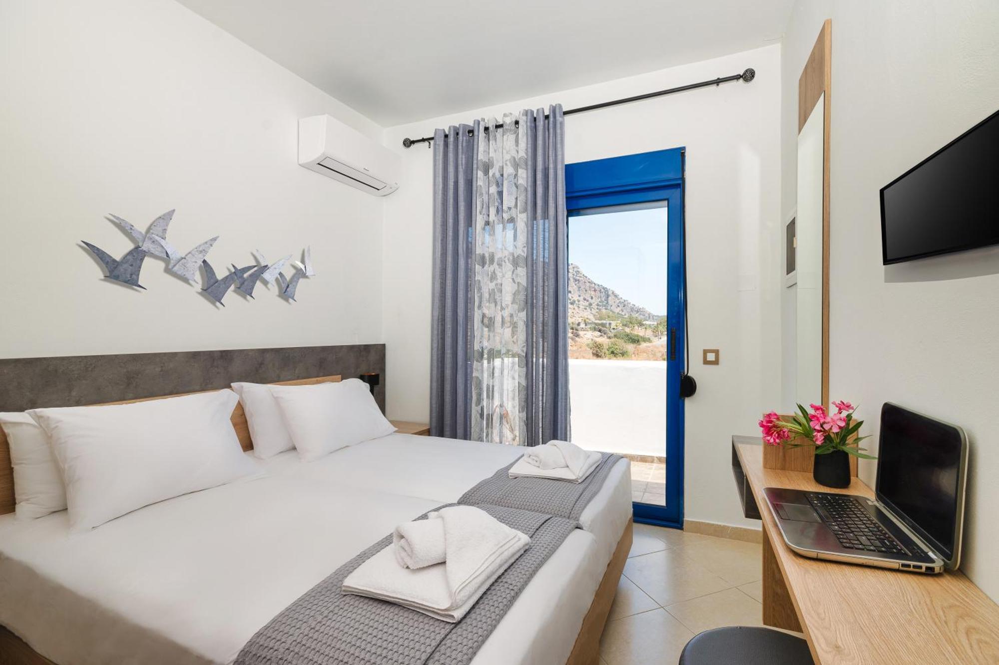 Villa Mariani II - In Lothiarika, Newly Renovated June 2024, Private Pool, Lindos 10 Min, Beach 120M Lárdosz Kültér fotó
